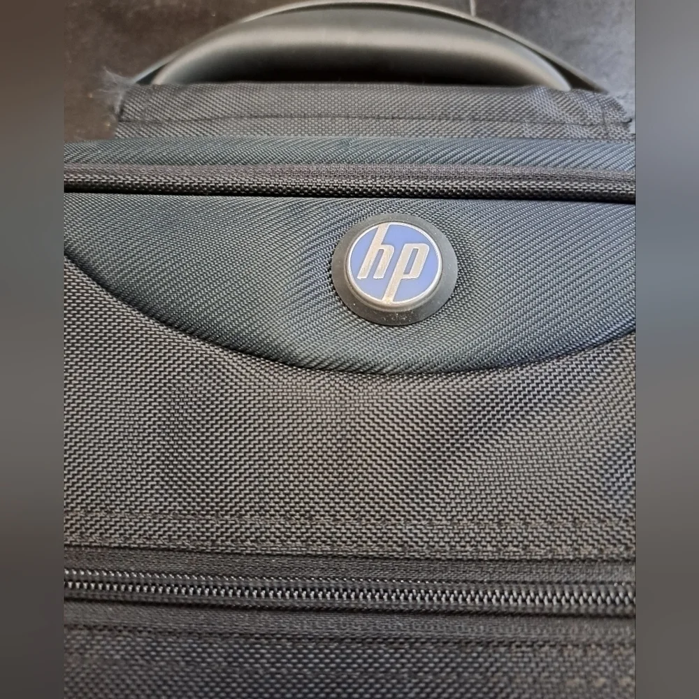 hp Black Nylon Laptop/Briefcase/Messenger Bag